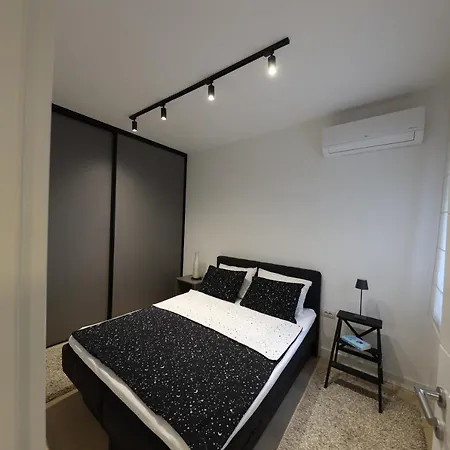 Modern Apartment In The Heart Of Belgrad Exterior foto