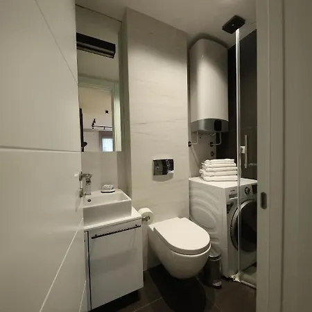 Modern Apartment In The Heart Of Belgrad Exterior foto