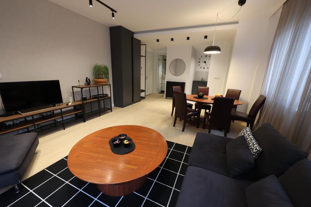 Modern In The Heart Of * Belgrad