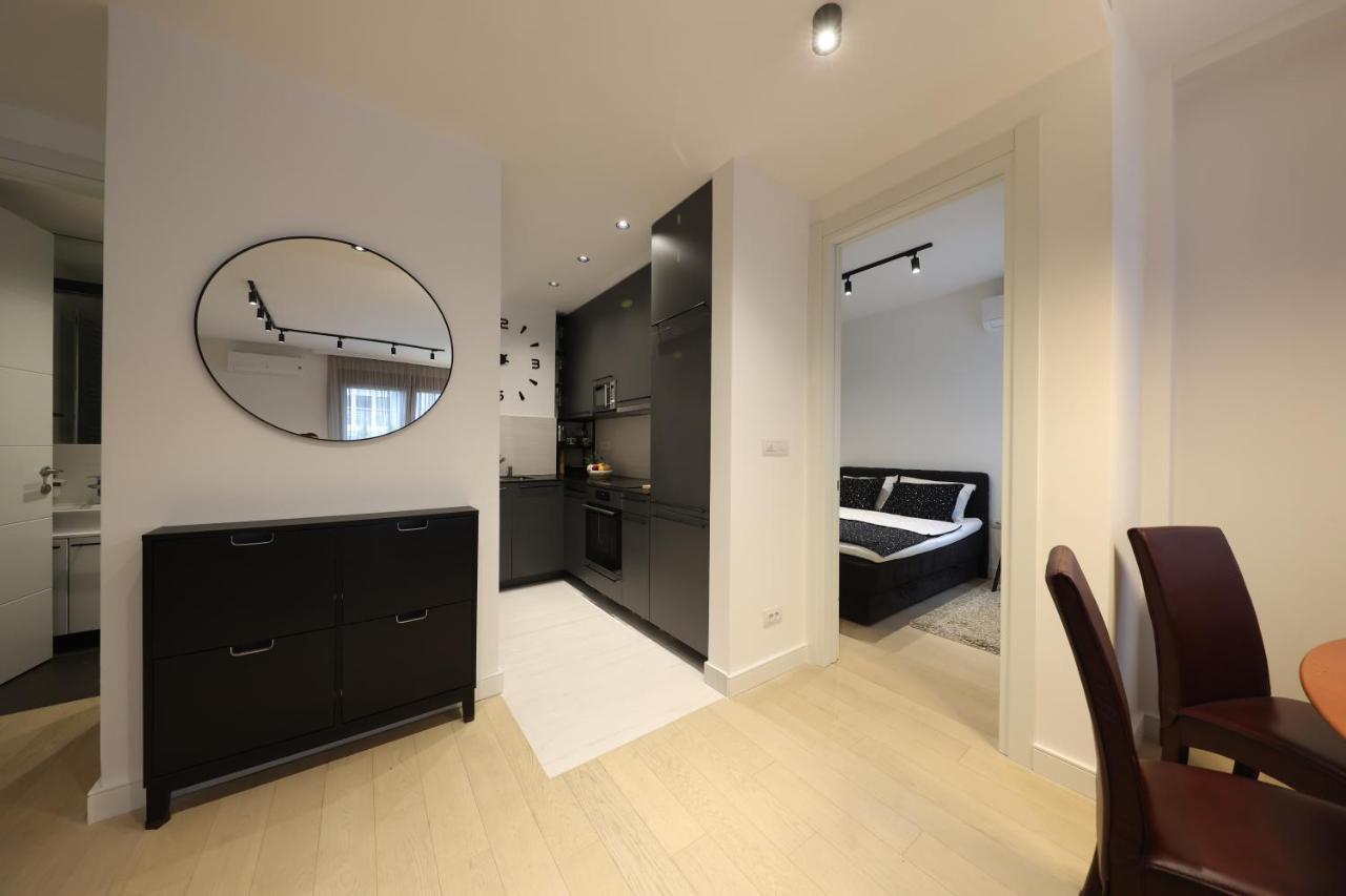 Modern In The Heart Of Apartment *